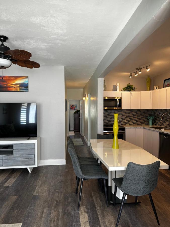 Aguada Beach Condos 외부 사진