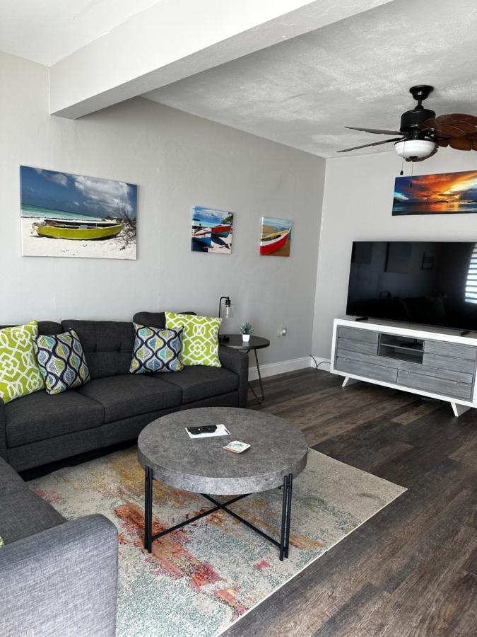 Aguada Beach Condos 외부 사진