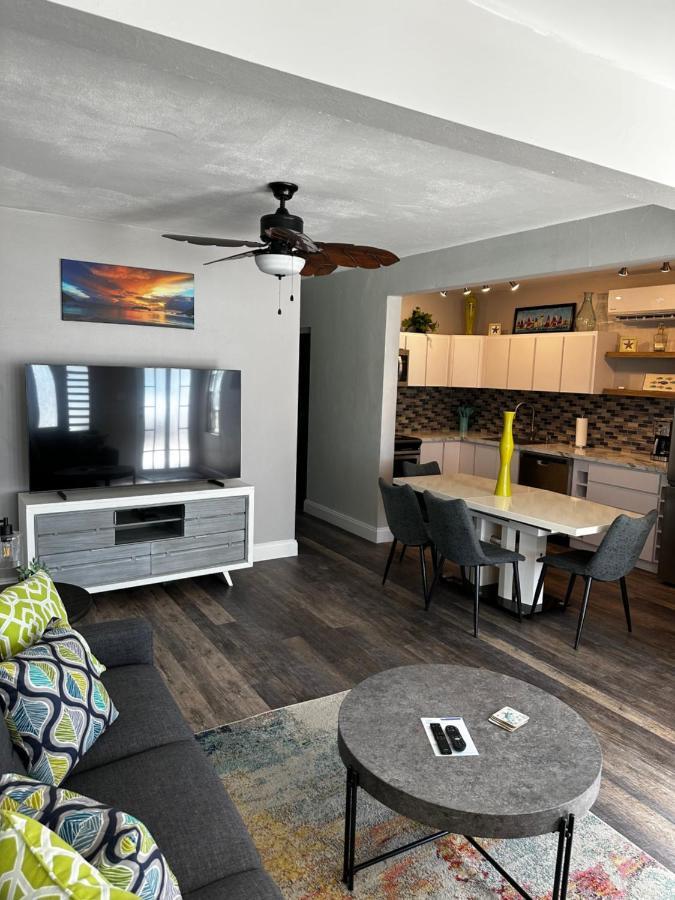 Aguada Beach Condos 외부 사진
