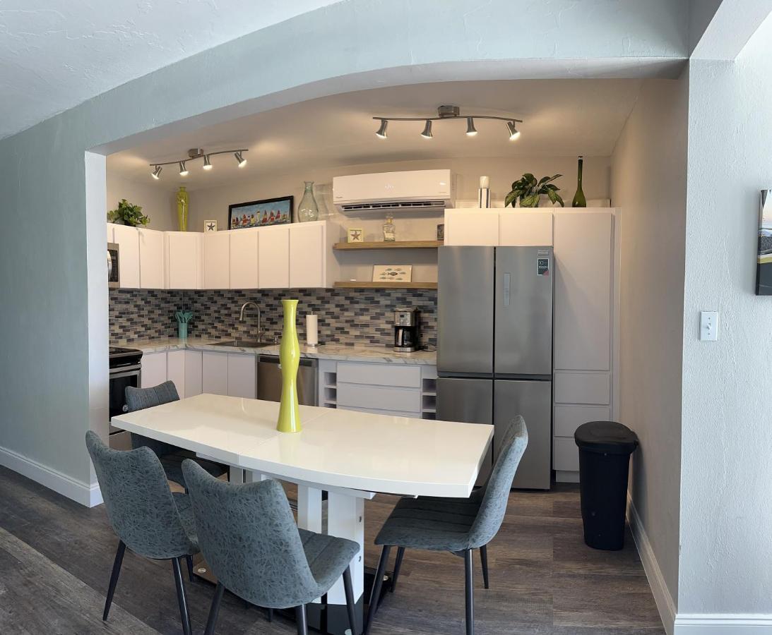 Aguada Beach Condos 외부 사진