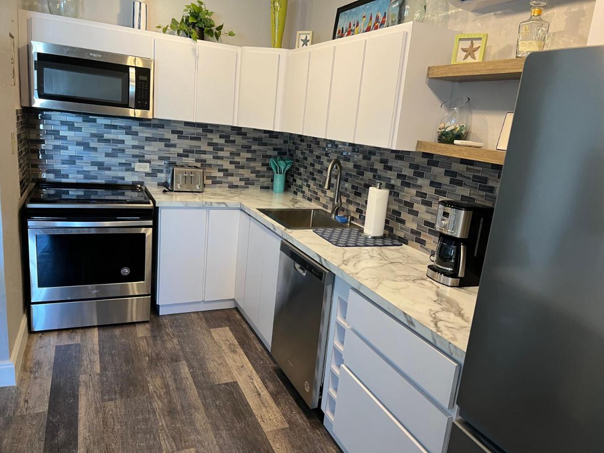 Aguada Beach Condos 외부 사진