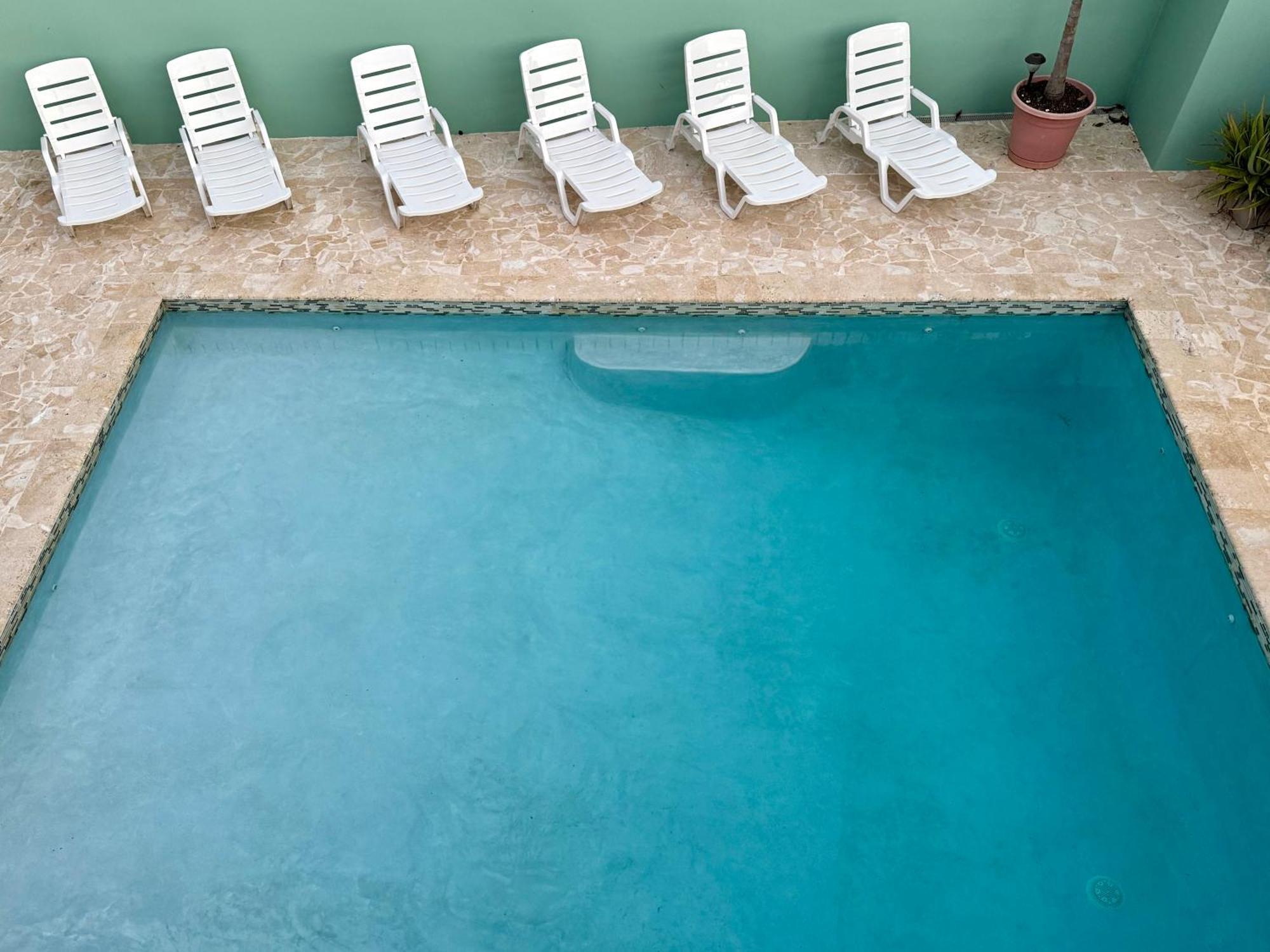 Aguada Beach Condos 외부 사진